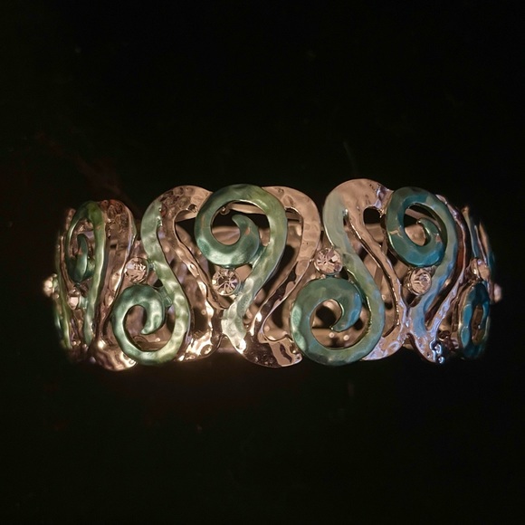 ๐4 for $20๐ Silvertone Teal and Rhinestone Stretch Cuff - Picture 3 of 3